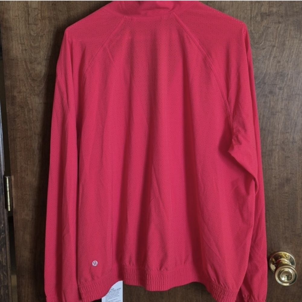 Lululemon Adapted State Perforated Track Jacket NWT Size 14 Red Glow - Picture 10 of 11